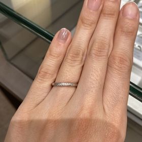 【アイプリモ(I-PRIMO)の口コミ】 指馴染みがよく、ダイヤの輝きがとても素敵だった。他の指輪も素敵なデザ…