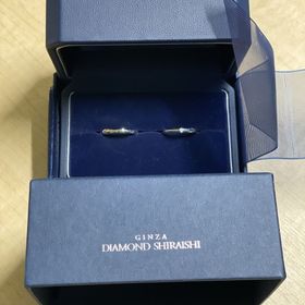 【銀座ダイヤモンドシライシの口コミ】 指に入れた時の指通り、付けてる時の自然さ、また永久保証と細かなサイズ…