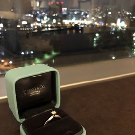 【ティファニー(Tiffany & Co.)の口コミ】 指輪といえばティファニー！と決めていました。実際に見てみると婚約指輪…