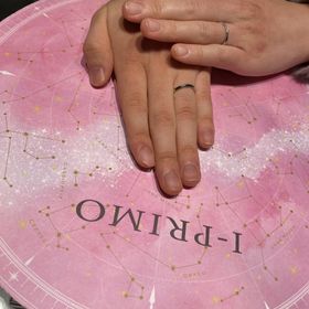 【アイプリモ(I-PRIMO)の口コミ】 女性用の指輪が正面、上から、下から、どこからでも同じようにダイヤが見…