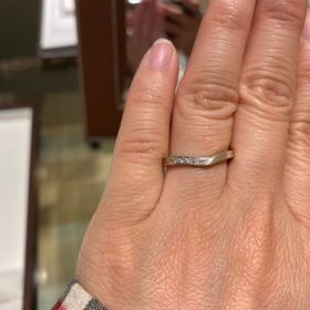 【杢目金屋(もくめがねや)の口コミ】 なんといっても木目調のデザインが珍しいです。いろんな金属を職人が重ね…