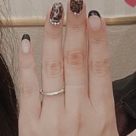 【アイプリモ(I-PRIMO)の口コミ】 付けっぱなしの予定なので、細くて指に馴染むデザインが気に入りました。…