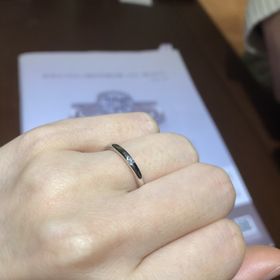 【TRECENTI(トレセンテ)の口コミ】 キラキラ輝くと上品なダイヤモンドが中央にあり、かわいさと、綺麗さが兼…