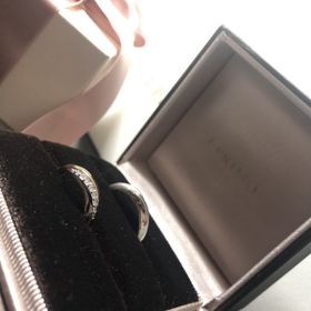 【アイプリモ(I-PRIMO)の口コミ】 デザインに関しては、滑らかなウェーブと、白金とピンクゴールドのバイカ…