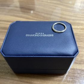 【銀座ダイヤモンドシライシの口コミ】 婚約指輪も銀座ダイヤモンドシライシで購入したので、同じブランドの方が…