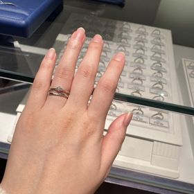 【銀座ダイヤモンドシライシの口コミ】 私は仕事中は結婚指輪は付けないつもりで、お出かけのみと決めていたので…