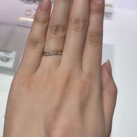 【STAR JEWELRY(スタージュエリー)の口コミ】 スタージュエリーらしい星が流れるような綺麗なダイヤの入り方が気に入り…