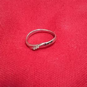 【A・D・A(エー・ディー・エー)の口コミ】 価格もそこまで高くなく、気に入ったデザインでした。デザインはシンプル…