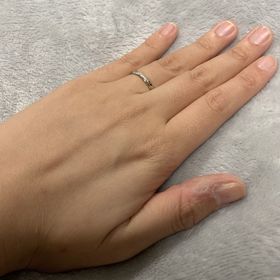 【銀座ダイヤモンドシライシの口コミ】 店員さんが丁寧に一緒に選んでくださったので、自分にしっくりくる指輪が…