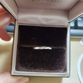 【アイプリモ(I-PRIMO)の口コミ】 リングの形、ダイヤの流れるようなラインがとても気に入りました！手によ…