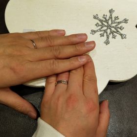 【TRECENTI(トレセンテ)の口コミ】 種類もたくさんあって悩みましたが、値段も高過ぎず2人ともシンプルなデザ…