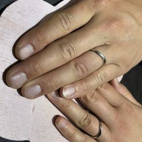 【TRECENTI(トレセンテ)の口コミ】 指に吸い付くような優しいつけ心地でとてもよかった。
デザインもとても気…