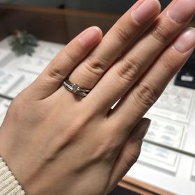 【銀座ダイヤモンドシライシの口コミ】 元々セットリングを購入希望していました。セットになってるものから選ば…