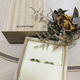 【TOMOE(トモエ)の口コミ】 tomoeはシンプルだけど、人と被らないものを探していた私たちにぴったりで…