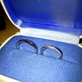 【銀座ダイヤモンドシライシの口コミ】 何よりもデザインが気に入りました。
細身なのにたくさんのダイヤモンドが…