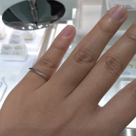 【festaria VOYAGE(フェスタリア ボヤージュ)の口コミ】 wish upon a starシリーズで、小ぶりのダイヤモンドが敷き詰められていて…