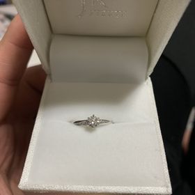 【1122 iifuufu bridal(いい夫婦ブライダル)の口コミ】 知人の紹介でお店を知りました。
何も分からなかったんですが、店員さんが…