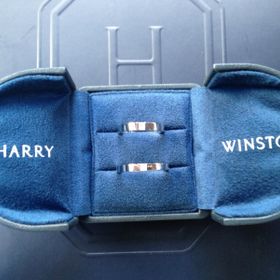 【ハリー・ウィンストン(Harry Winston)の口コミ】 多くの店舗で数多くの指輪を見てははめ、カタログをもらっては眺めていま…