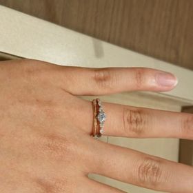 【infinitylove(インフィニティラヴ)の口コミ】 エンゲージリングをメインにセットでの印象を考えて選びました。エンゲー…