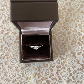 【アイプリモ(I-PRIMO)の口コミ】 デザインが良く、彼女が指輪が一目惚れしたので
シンプルかつダイヤモンド…