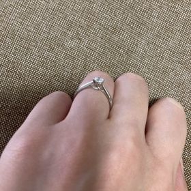 【銀座ダイヤモンドシライシの口コミ】 婚約指輪を購入に行きました。
商品の説明の流れやアフターメンテナンスな…