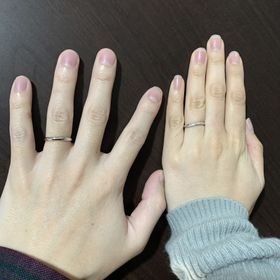 【銀座ダイヤモンドシライシの口コミ】 シンプルなデザインの中から選びました。
女性の指輪は、シンプルな中にも…