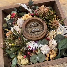 【鎌倉彫金工房の口コミ】 初めは人気ブランドものを見に行ったものの、リングの違いの差があまりわ…