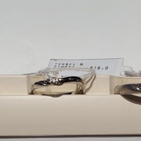 【AFFLUX(アフラックス)の口コミ】 男性指輪が、マットな雰囲気の素材で、かつお洒落な模様が入っており、キ…