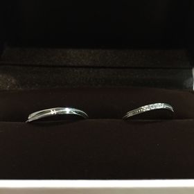 【アイプリモ(I-PRIMO)の口コミ】 リングの形です。ストレートのリングよりもウェーブのデザインで細めのリ…