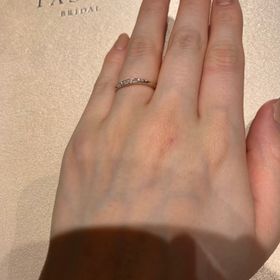 【TASAKI(タサキ)の口コミ】 上品なデザインで、華奢なものを探していました。見た目ももちろん美しい…