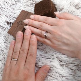 【ORECCHIO(オレッキオ)の口コミ】 色々検討した結果ビジュピコに行き。様々な種類の指輪があり、たくさん選…