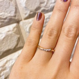 【アイプリモ(I-PRIMO)の口コミ】 最初はダイヤは少なめで良いかなと思っていましたが、3石と7石を比べてし…