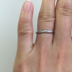 【WEDYの口コミ】 歩き回って最後に入ったお店でした。
某有名な指輪のショップとは違い、ア…