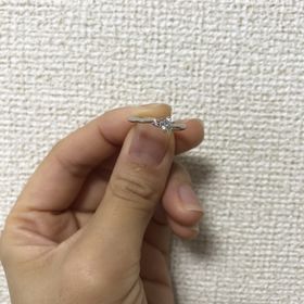 【I's stone(アイズストーン)の口コミ】 シンプルな婚約指輪を探していました！なかなか取り扱っている所がない、…