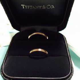 【ティファニー(Tiffany & Co.)の口コミ】 ゴールドで探していたのですがあまり派手すぎず、また指が4号なので4号か…