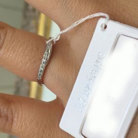 【Mariage ent(マリアージュエント)の口コミ】 ウェーブの形が独特で片側のみ若干幅が広くなっています。非常に個性的で…