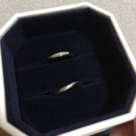 【4℃ BRIDAL(ヨンドシーブライダル)の口コミ】 全く同じものではなく、お互いにつけたいもの、似合うもので選びました。…