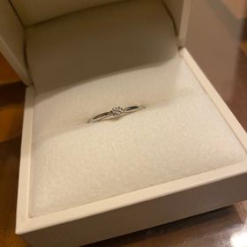 【CRAFY(クラフィ)の口コミ】 価格が一般的な婚約指輪よりも低価格で手が出しやすかったので決めました…