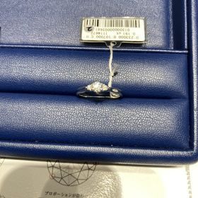 【銀座ダイヤモンドシライシの口コミ】 ストレートタイプのダイヤ一石のタイプで当初考えていましたが、ご担当し…