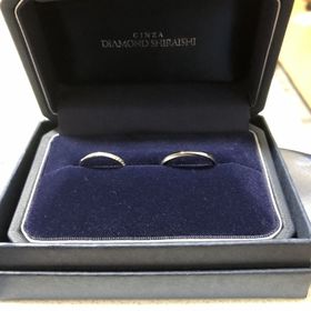 【銀座ダイヤモンドシライシの口コミ】 奥さんの希望でユリの花をモチーフにしたものがあればと考えていたのです…