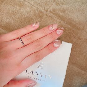 【LANVIN(ランバン)の口コミ】 デザイン･着け心地･マット加工
ダイヤが小さめで1つのものが良かったので…