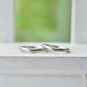 【CRAFY(クラフィ)の口コミ】 自分だ好きなデザインが作れるとのことで、色々なリングを見てどの要素も…