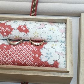 【杢目金屋(もくめがねや)の口コミ】 やはり記念に残るものですので、世界に、１つしかないものを、と思い、オ…