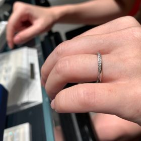 【銀座ダイヤモンドシライシの口コミ】 いろいろなお店行ったけど、この指輪が何より一目惚れでした！結婚指輪っ…