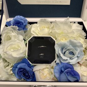 【4℃ BRIDAL(ヨンドシーブライダル)の口コミ】 指輪を選ぶ際にデザインに悩んでいたが、わたしと相手の好みのものが見つ…
