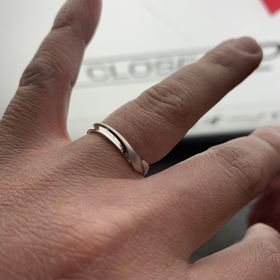 【宝寿堂(ほうじゅどう)の口コミ】 相手が気に入ったから。一番最初にスタッフの人が試しに選んでくれた指輪…