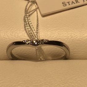 【STAR JEWELRY(スタージュエリー)の口コミ】 ウェーブタイプの結婚指輪を希望していました。スタージュエリーさんは、…