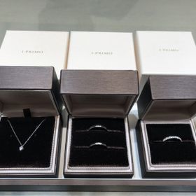 【アイプリモ(I-PRIMO)の口コミ】 ダイヤの輝きがとても綺麗でとても素敵だったから。
デザインがたくさんあ…