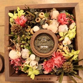 【鎌倉彫金工房の口コミ】 結婚指輪
甲丸
15号
6号
ヘアライン加工
クリア加工

自分達で作れて楽し…