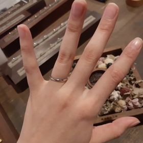 【鎌倉彫金工房の口コミ】 婚約指輪をプロポーズの際に準備しようと考えている中で、相手の指のサイ…